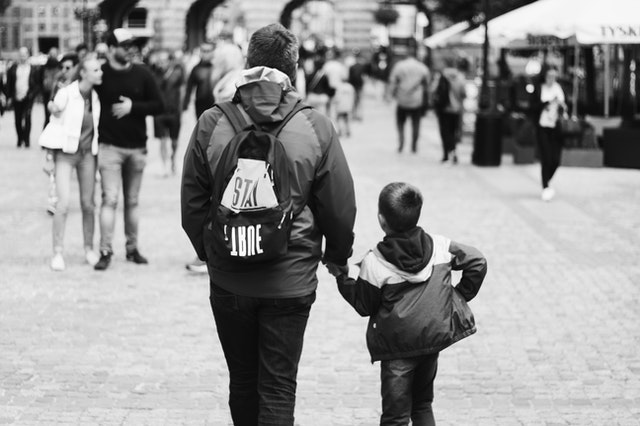 Як чоловіку вдалося довести право на перетин кордону з дитиною: історія зі Львова