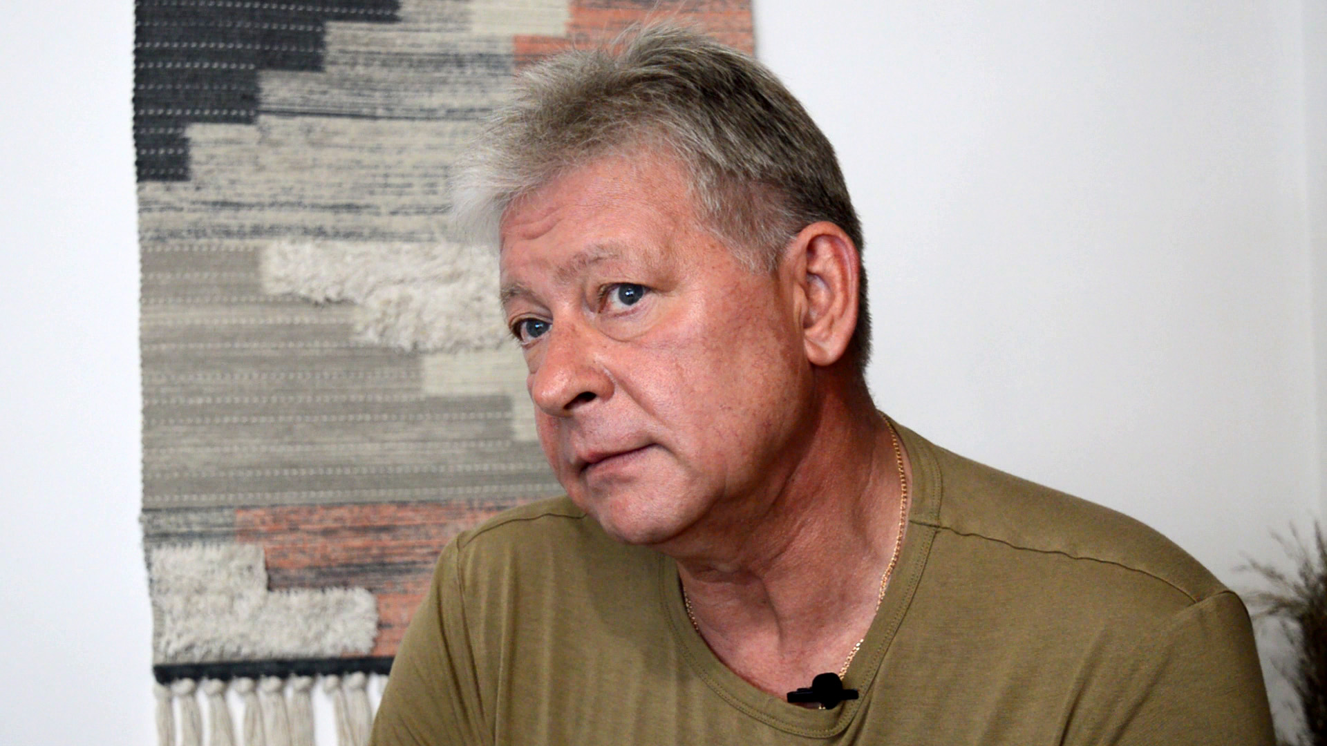 Чоловік з маріупольського Драмтеатру: «Я не хочу бачити їх у суді. Я хочу бачити їх мертвими»