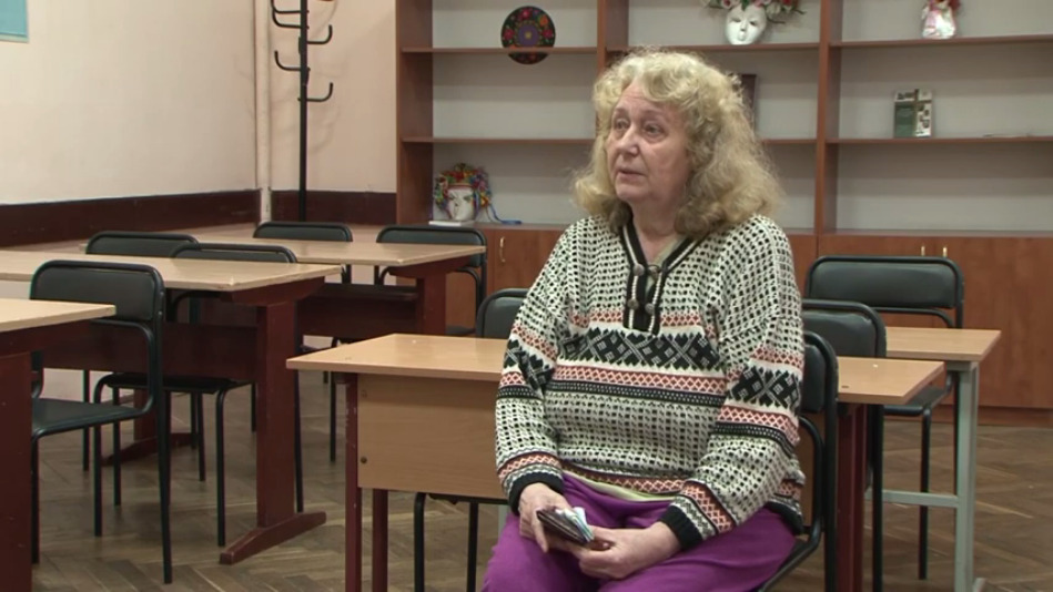 «Тільки приходили за гуманітаркою, одразу бомбили» – жителька Вугледара