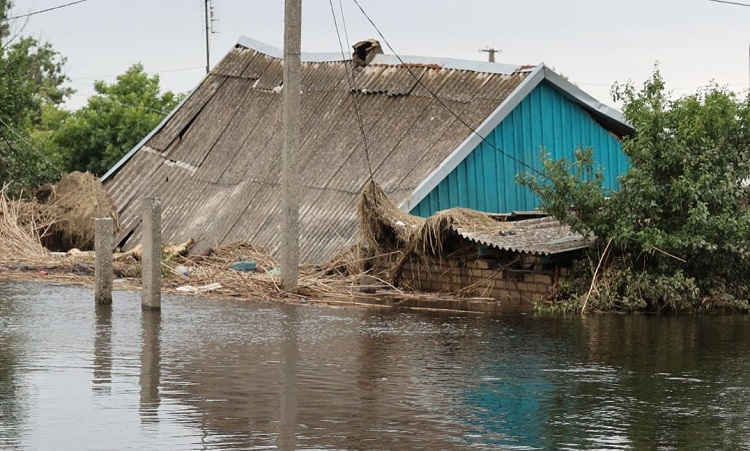 Чекати на поліцію чи фіксувати самим: як правильно діяти постраждалим від повені?